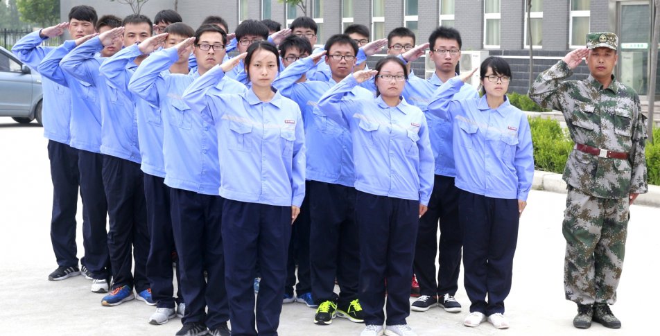 新一屆大學生加盟大方集團