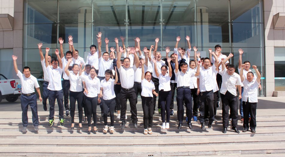 向前、向前，技術部在前進