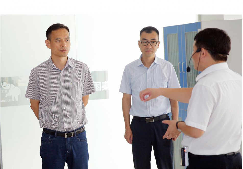 長垣縣縣長秦保建一行蒞臨大方集團調研指導工作