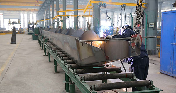 國內首條實用型單梁精益流水線初見成效